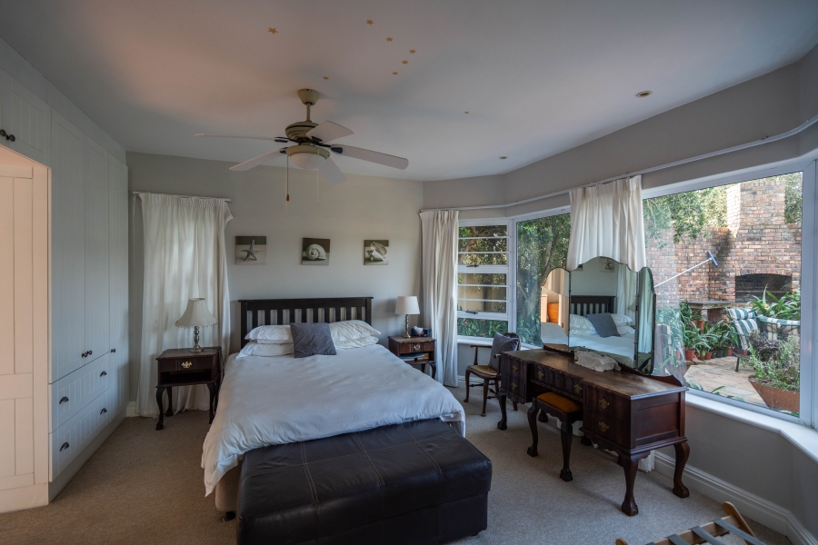 5 Bedroom Property for Sale in Seafield Eastern Cape
